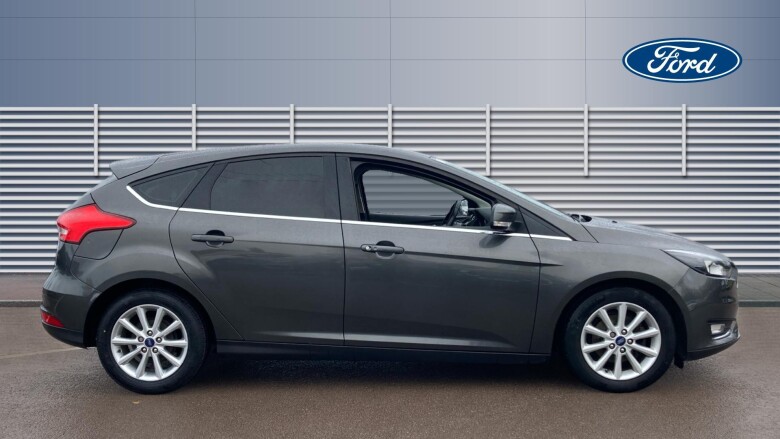 Ford Focus 1.0 EcoBoost 125 Titanium 5dr Petrol Hatchback